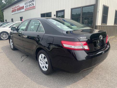 Used 2010 Toyota Camry LE FWD image 6