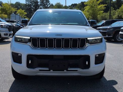 Used 2022 Jeep Grand Cherokee Overland AWD/4WD image 8