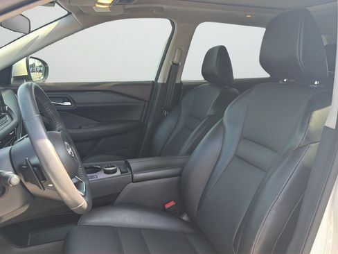 Certified 2022 Nissan Rogue SV w/ SV Premium Package AWD/4WD image 29