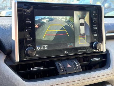 Used 2019 Toyota RAV4 Limited image 9