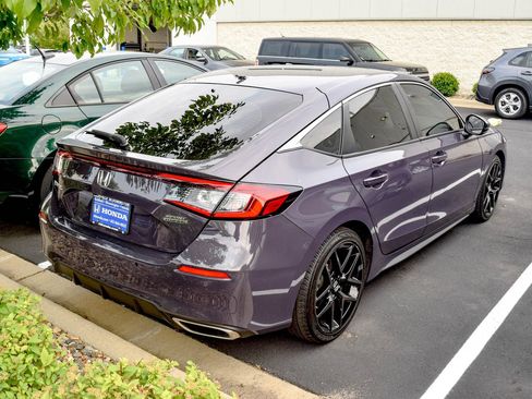 Used 2024 Honda Civic Sport Touring image 16