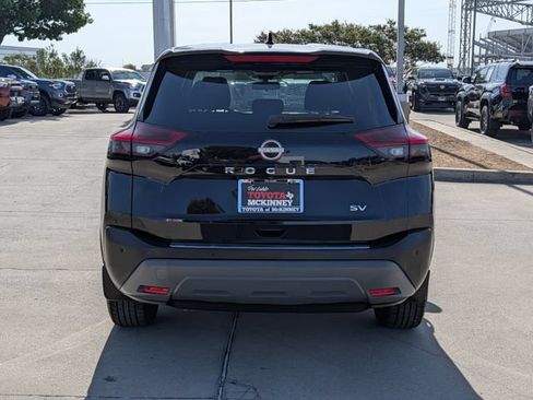 Used 2023 Nissan Rogue SV FWD image 5