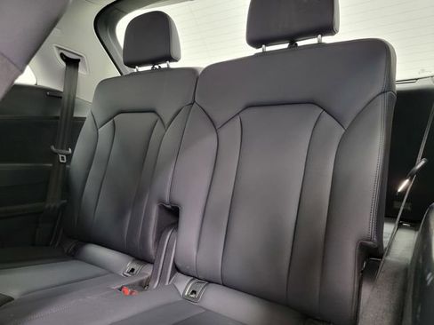 Used 2023 Audi Q7 3.0T Prestige image 18