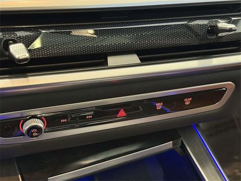 Used 2023 BMW X7 xDrive40i w/ M Sport Package image 26