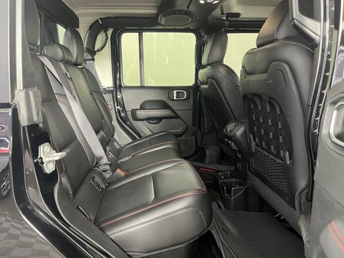 Used 2020 Jeep Gladiator Rubicon image 16