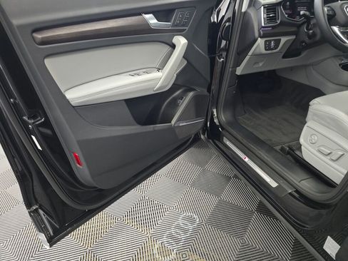 Certified 2025 Audi Q5 2.0T Premium Plus w/ Premium Plus Package image 35