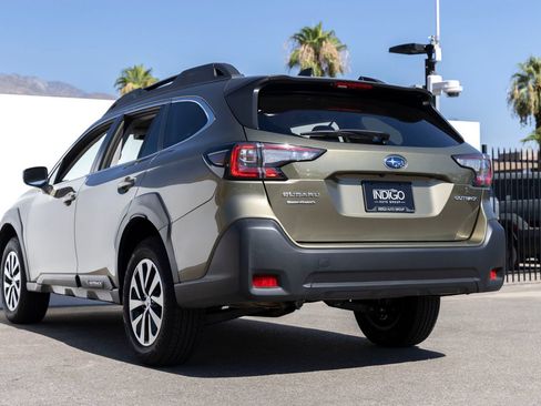 Used 2025 Subaru Outback Premium AWD/4WD image 7