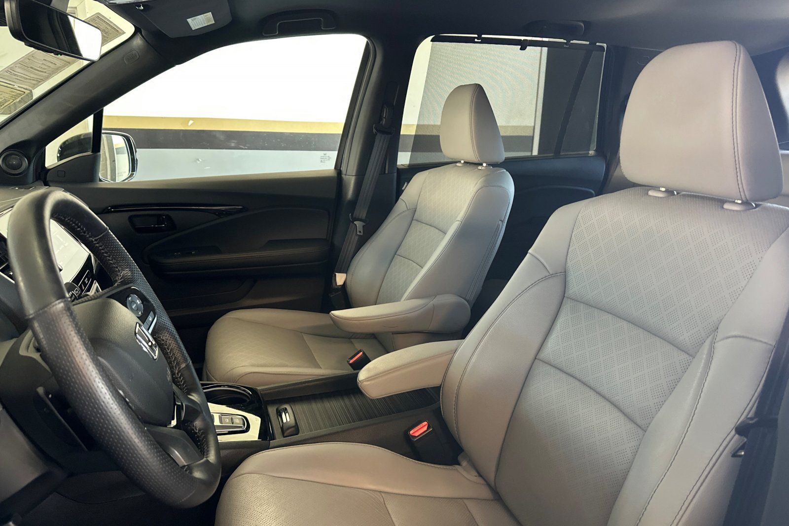 Used 2023 Honda Passport Elite image 5