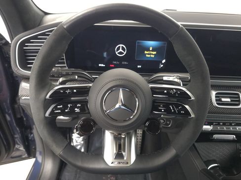 Used 2025 Mercedes-Benz GLS 63 AMG 4MATIC image 12