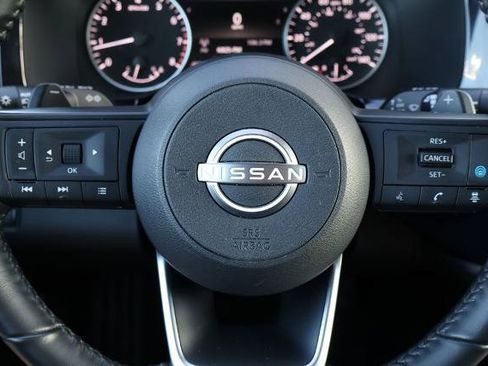 Certified 2025 Nissan Pathfinder SV FWD image 24