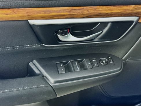 Used 2017 Honda CR-V EX image 19