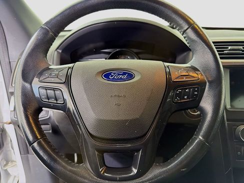 Used 2017 Ford Explorer XLT w/ Equipment Group 201A image 14