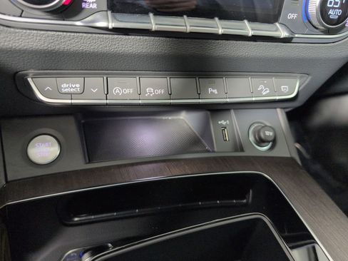 Certified 2025 Audi Q5 2.0T Premium Plus w/ Premium Plus Package image 9