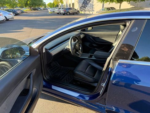 Used 2019 Tesla Model 3 Standard Range Plus image 20