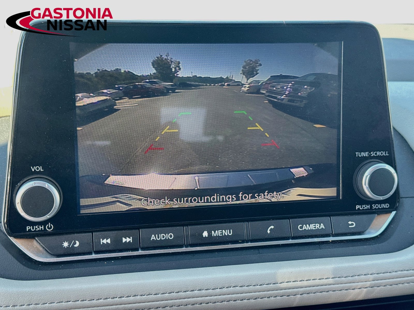 Used 2025 Nissan Rogue SV AWD/4WD image 17