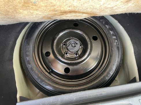 Used 2018 Ford Explorer FWD image 14