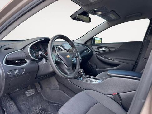Used 2023 Chevrolet Malibu LS w/ LPO, Floor Liner Package FWD image 9