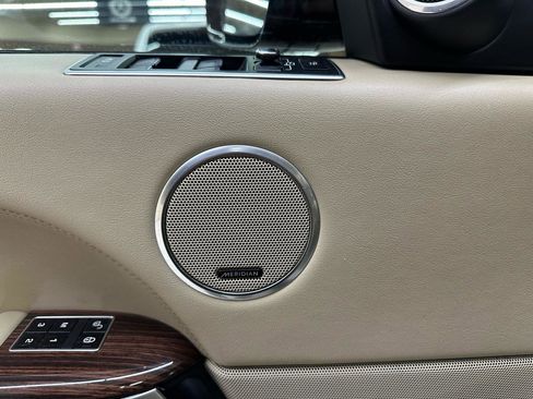 Used 2014 Land Rover Range Rover HSE AWD/4WD image 18