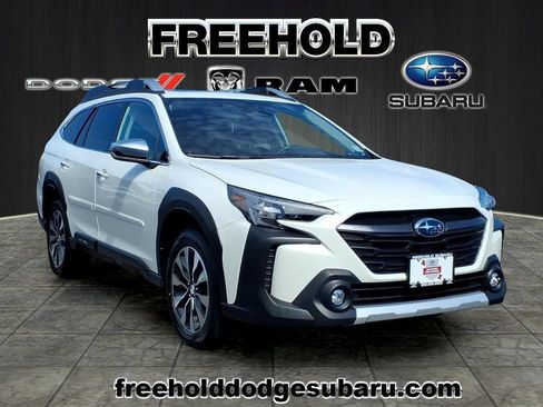 Certified 2023 Subaru Outback Touring AWD/4WD image 1