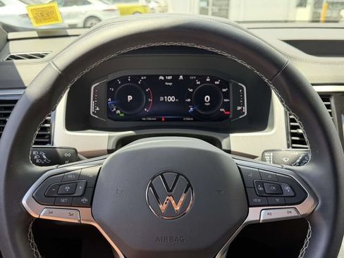 Used 2023 Volkswagen Atlas Cross Sport SE AWD/4WD image 29