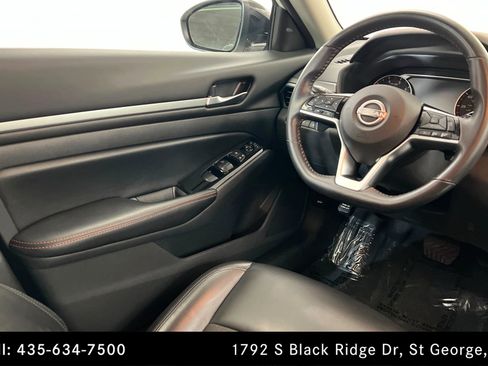 Used 2024 Nissan Altima 2.5 SR FWD image 11