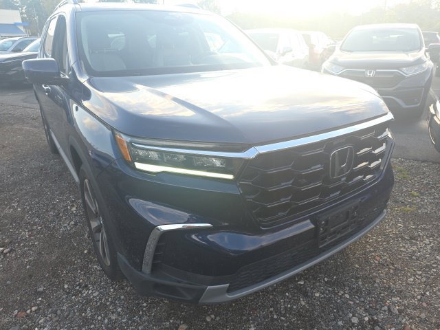 Used 2024 Honda Pilot Touring image 7