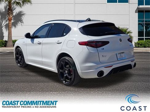 Used 2022 Alfa Romeo Stelvio Veloce image 8