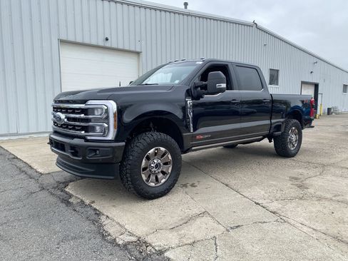 Used 2025 Ford F350 King Ranch AWD/4WD image 4