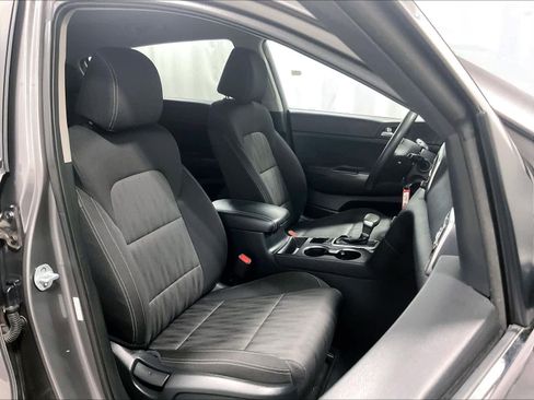 Used 2019 Kia Sportage LX image 11