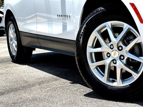 Used 2023 Chevrolet Equinox LT FWD image 2