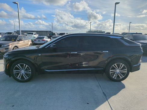 Used 2024 Cadillac Lyriq Luxury image 8