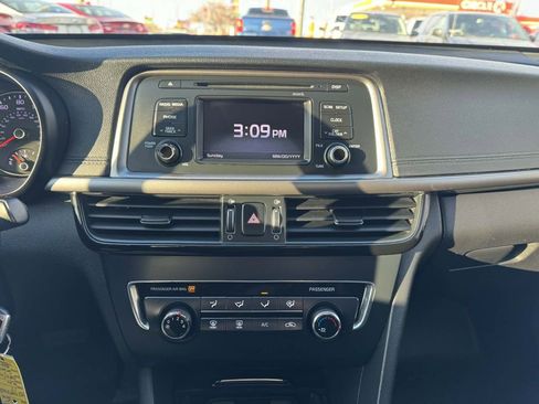 Used 2017 Kia Optima LX image 18
