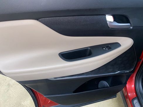 Used 2019 Hyundai Santa Fe Limited AWD/4WD image 16