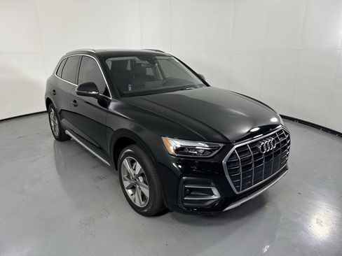 Used 2023 Audi Q5 2.0T Premium w/ Convenience Package AWD/4WD image 29