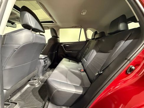 Used 2019 Toyota RAV4 Limited w/ Cold Weather Package AWD/4WD image 20