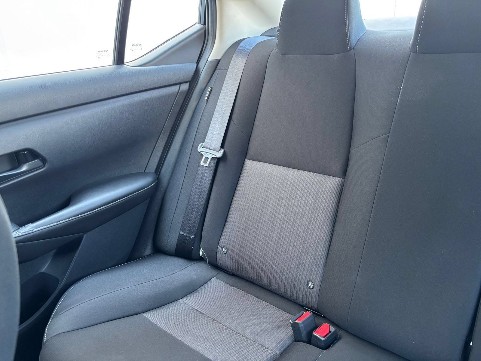Used 2025 Nissan Sentra SV FWD image 36
