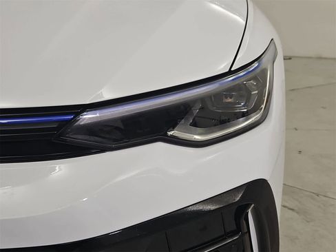 New 2026 Volkswagen Golf image 10