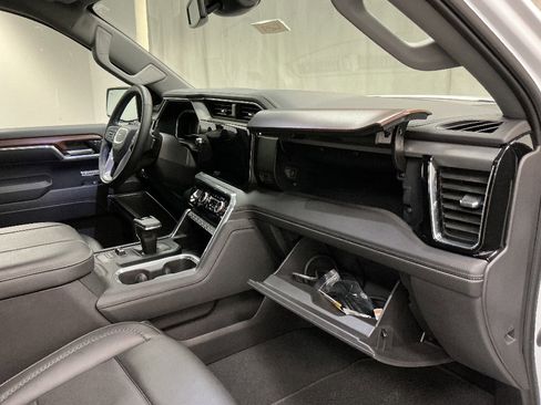 Used 2023 GMC Sierra 1500 Denali AWD/4WD image 40