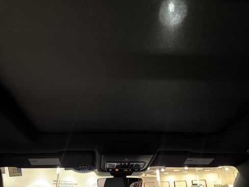 Certified 2026 Volkswagen Tiguan SEL R-Line image 27