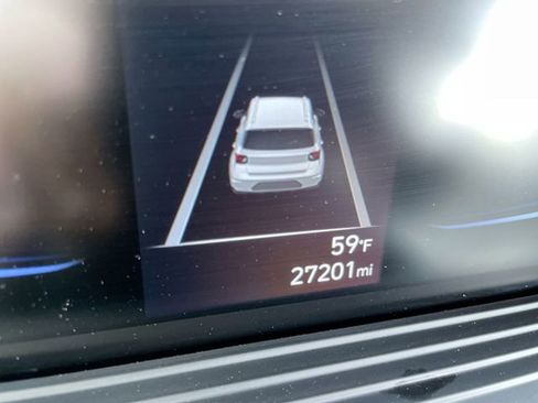 Used 2025 Hyundai Venue SEL FWD image 23