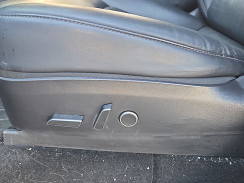 Used 2021 Tesla Model Y Long Range AWD/4WD image 11