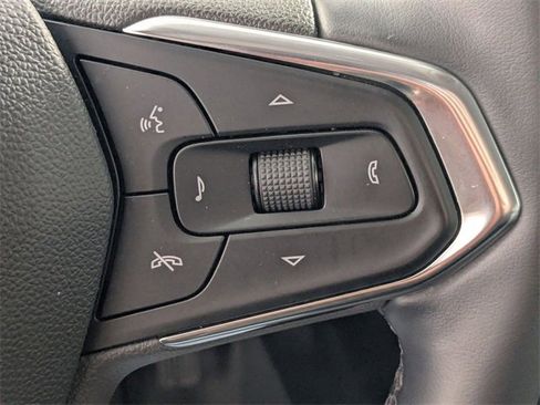 Certified 2025 Chevrolet Trax LT w/ LT Convenience Package image 16