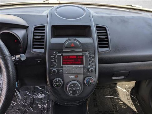Used 2011 Kia Soul FWD image 13