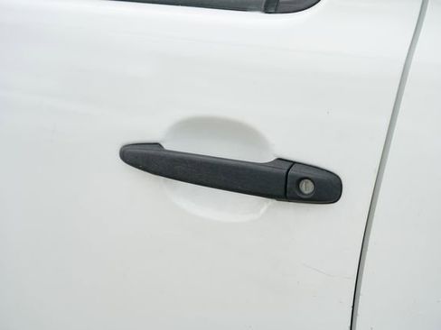 Used 2013 Toyota Tacoma PreRunner w/ SR5 Pkg image 15