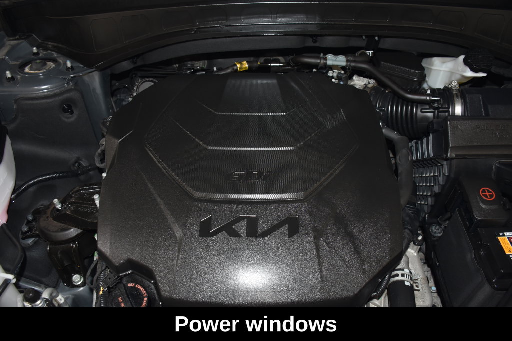 Used 2025 Kia Telluride S FWD image 9