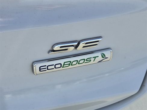 Used 2019 Ford Fusion SE image 11