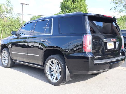 Used 2017 GMC Yukon Denali w/ Open Road Package AWD/4WD image 9
