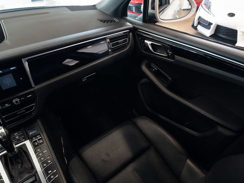 Used 2020 Porsche Macan S AWD/4WD image 11