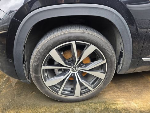 Used 2025 Volkswagen Atlas SEL Premium R-Line AWD/4WD image 5
