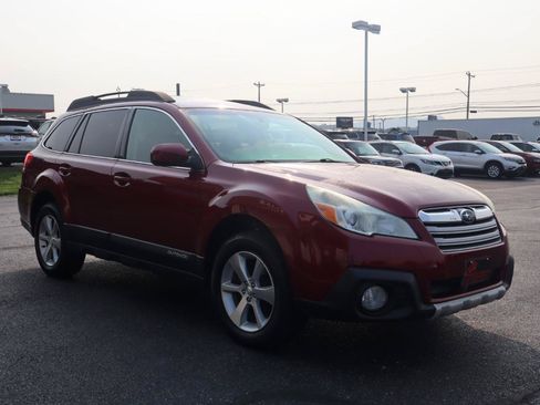 Used 2013 Subaru Outback 2.5i Limited AWD/4WD image 6